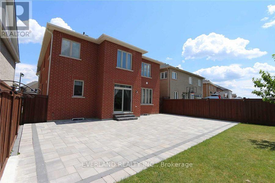 136 Mooney Street, Bradford West Gwillimbury (Bradford), Ontario  L3Z 0K8 - Photo 28 - N12657814
