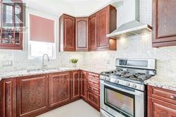 136 Mooney Street, Bradford West Gwillimbury (Bradford), Ontario  L3Z 0K8 - Photo 3 - N12657814