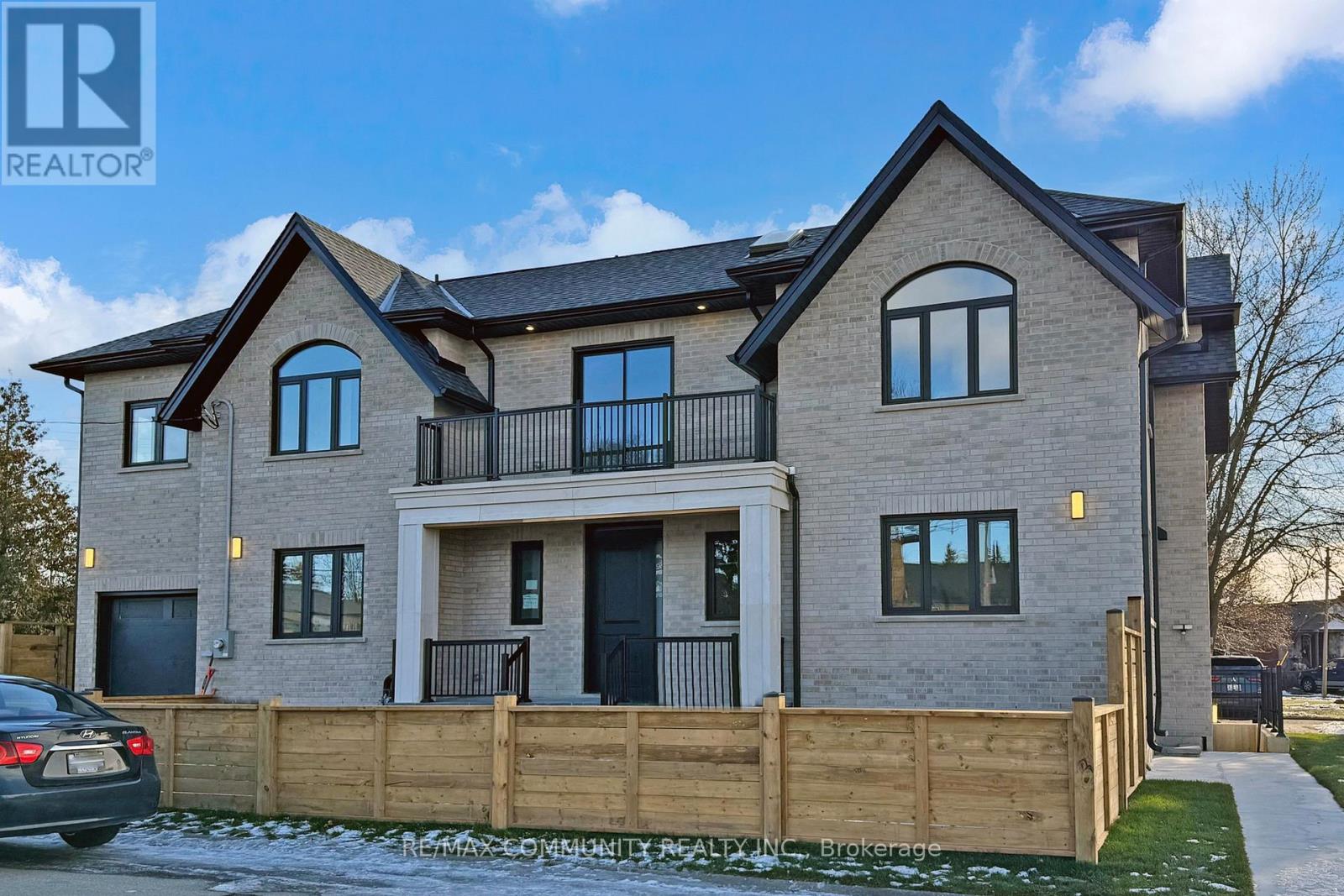 122 Marble Arch Crescent, Toronto, Ontario  M1R 1W9 - Photo 4 - E12656122