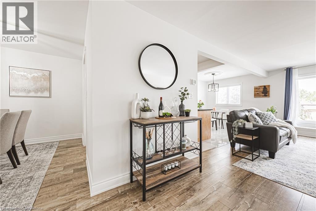 3050 Pinemeadow Drive Unit# 30, Burlington, Ontario  L7M 3X5 - Photo 3 - 40795656