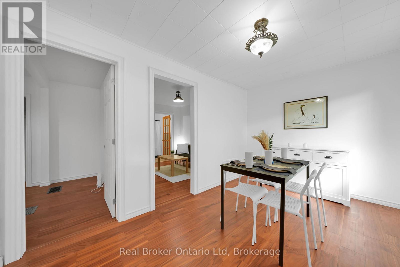 10 Leonard Avenue, Penetanguishene, Ontario  L9M 1C8 - Photo 14 - S12657840