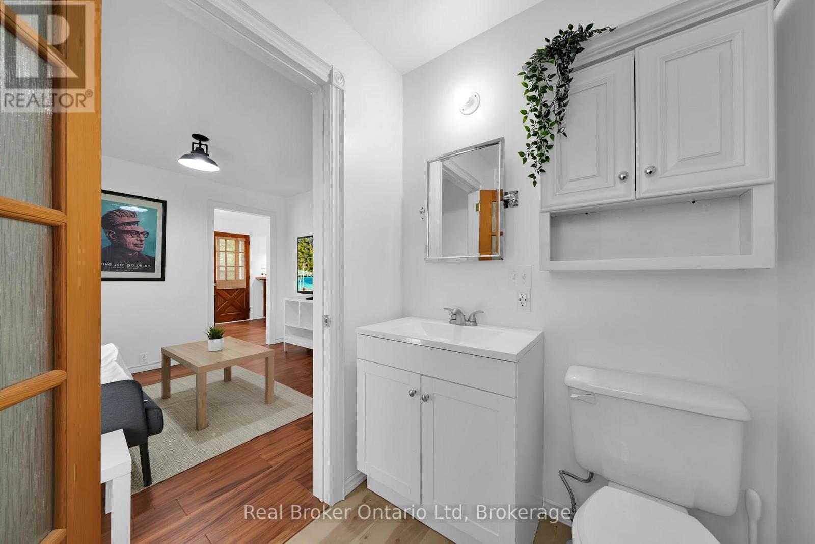 10 Leonard Avenue, Penetanguishene, Ontario  L9M 1C8 - Photo 24 - S12657840