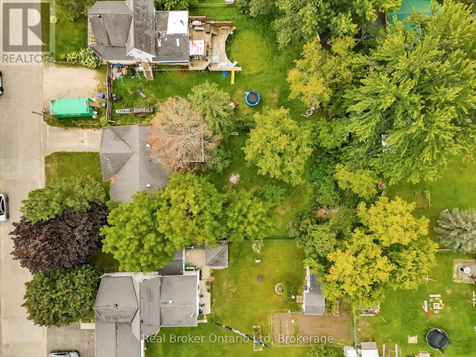 10 Leonard Avenue, Penetanguishene, Ontario  L9M 1C8 - Photo 31 - S12657840