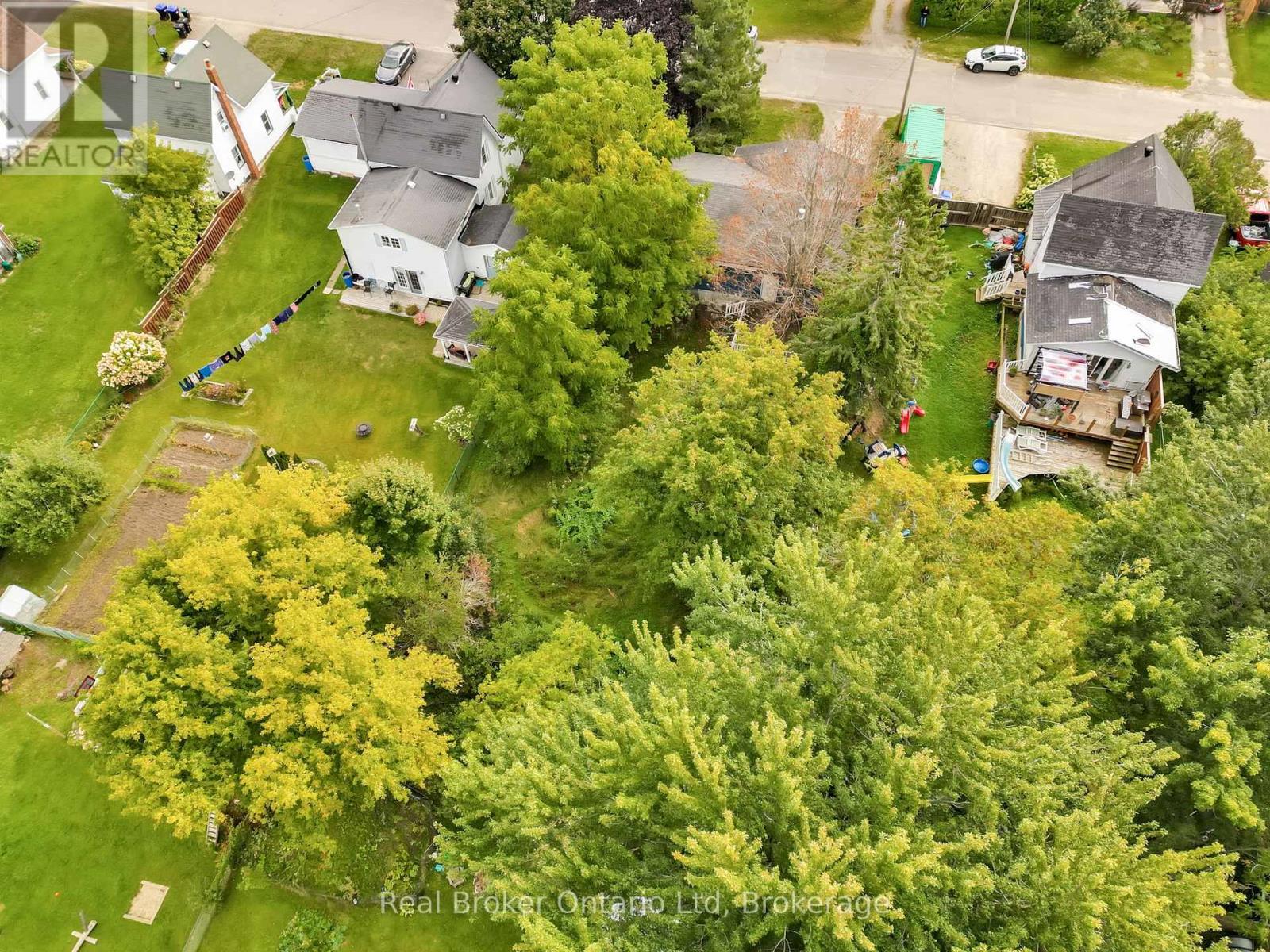 10 Leonard Avenue, Penetanguishene, Ontario  L9M 1C8 - Photo 36 - S12657840