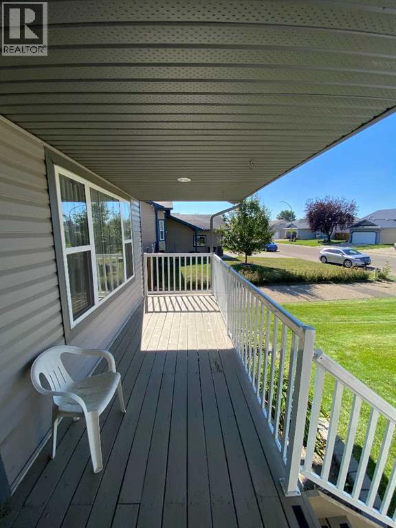 90 Upland Road W, Brooks, Alberta  T1R 0P9 - Photo 2 - A2251110