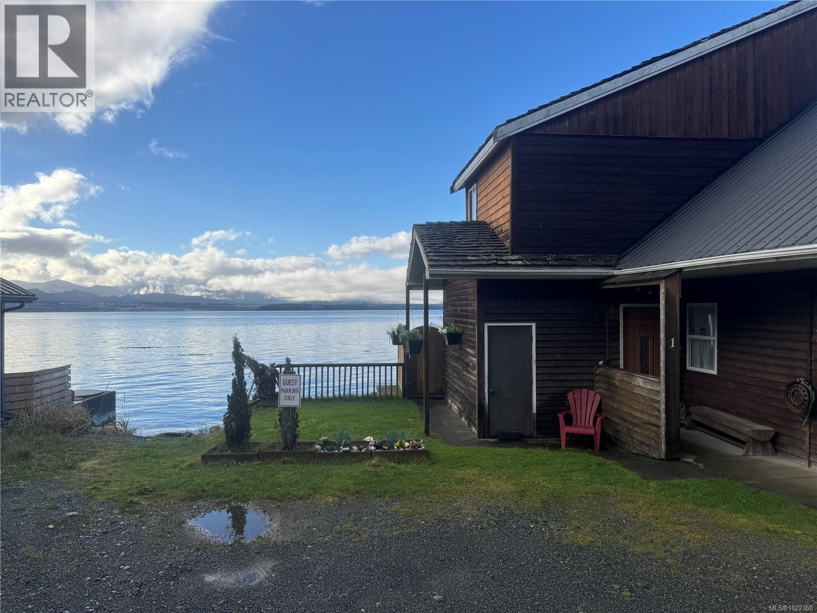 480 & 500 1st St, Malcolm Island, British Columbia  V0N 3E0 - Photo 2 - 1022360