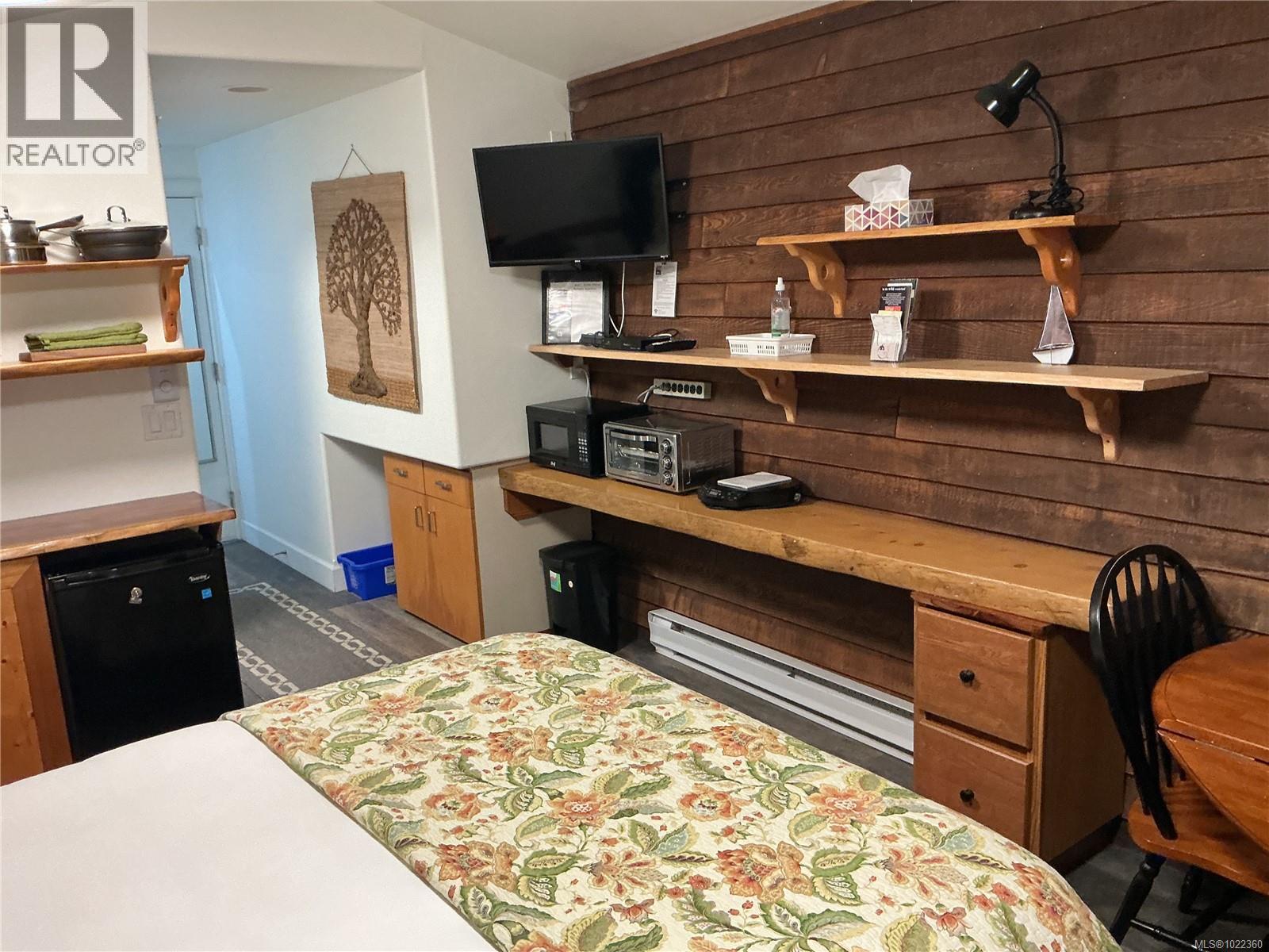 480 & 500 1st St, Malcolm Island, British Columbia  V0N 3E0 - Photo 28 - 1022360