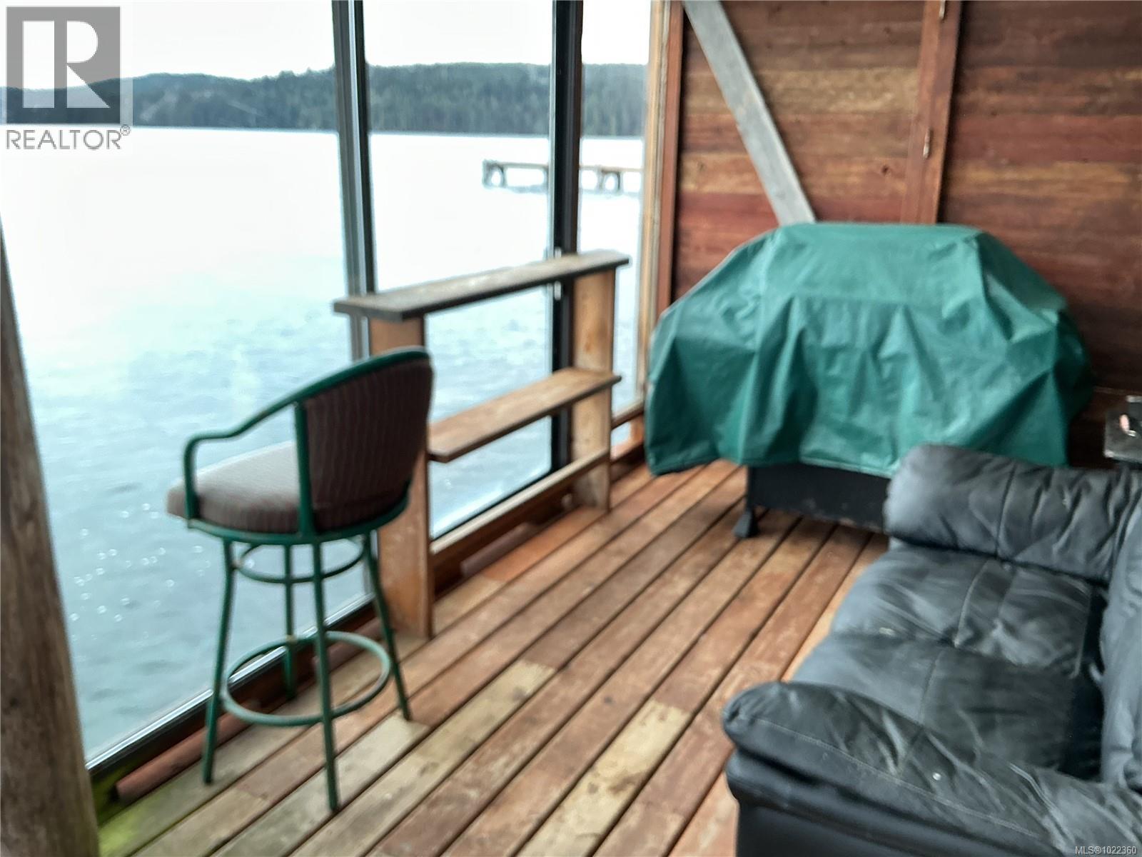 480 & 500 1st St, Malcolm Island, British Columbia  V0N 3E0 - Photo 5 - 1022360