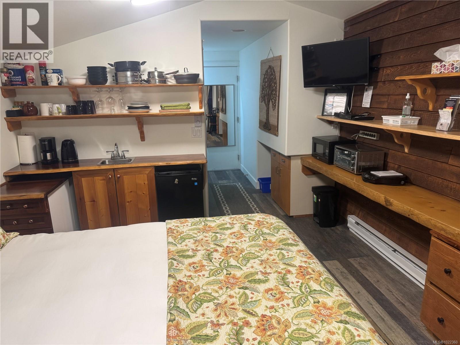 480 & 500 1st St, Malcolm Island, British Columbia  V0N 3E0 - Photo 32 - 1022360