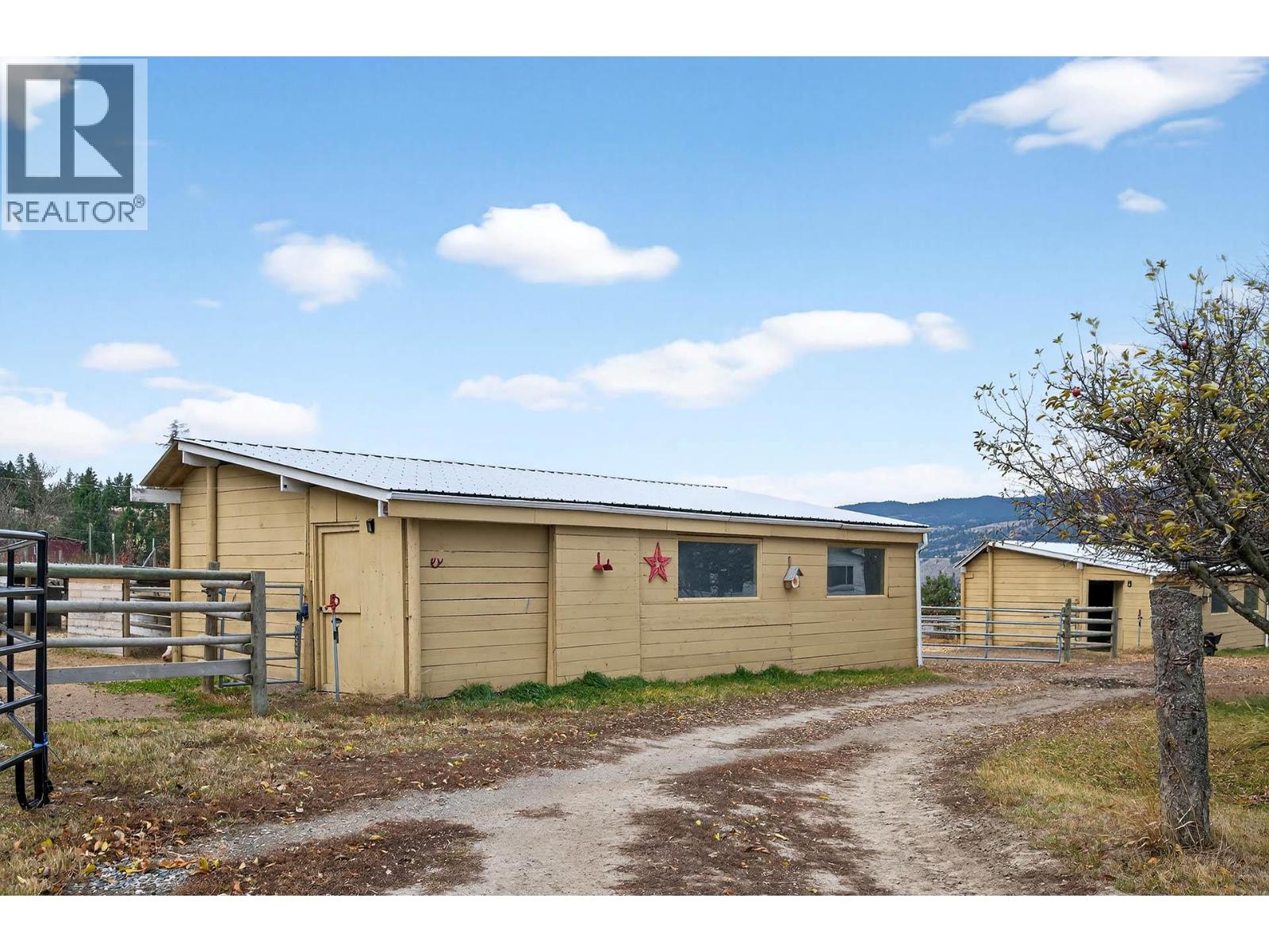 1528 LAVEAU Road Kamloops Photo 47