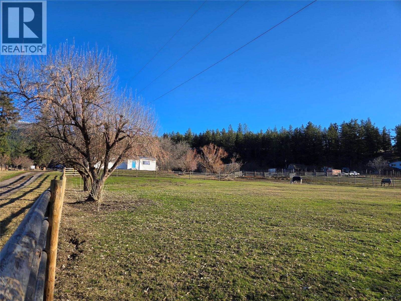 1528 LAVEAU Road Kamloops Photo 3