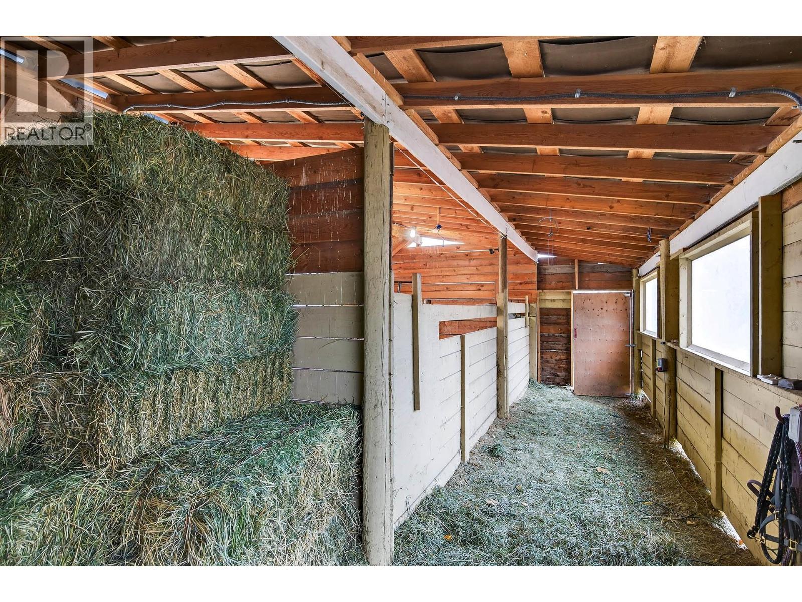 1528 LAVEAU Road Kamloops Photo 51