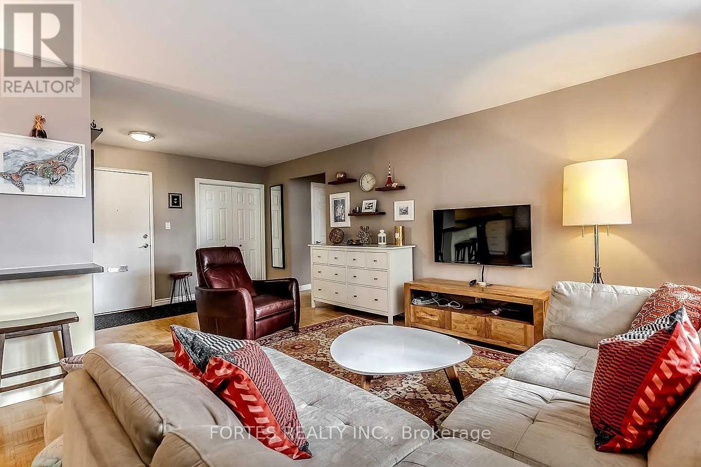 102 - 100 Coe Hill Drive, Toronto, Ontario  M6S 3E1 - Photo 9 - W12479609