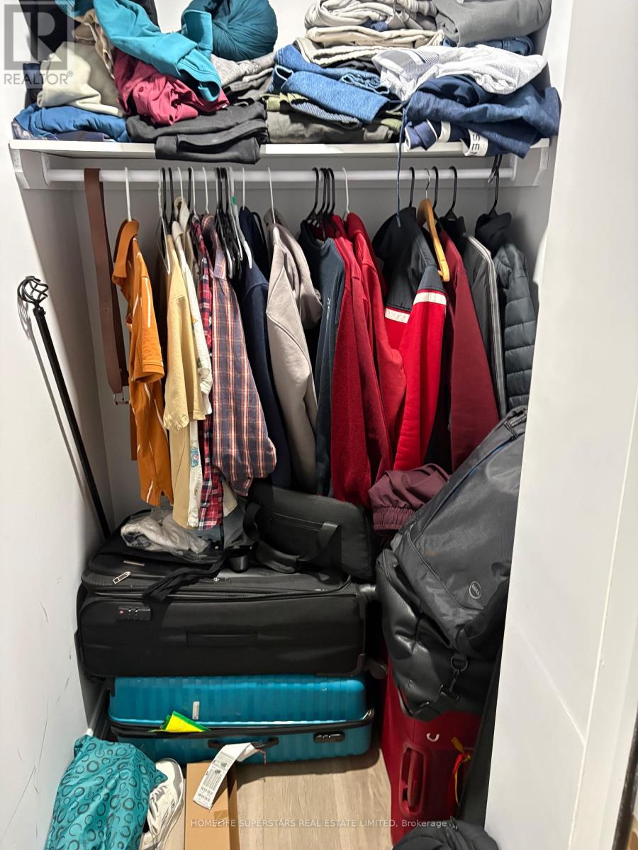 31 Daden Oaks Drive S, Brampton, Ontario  L6P 3R7 - Photo 7 - W12657828