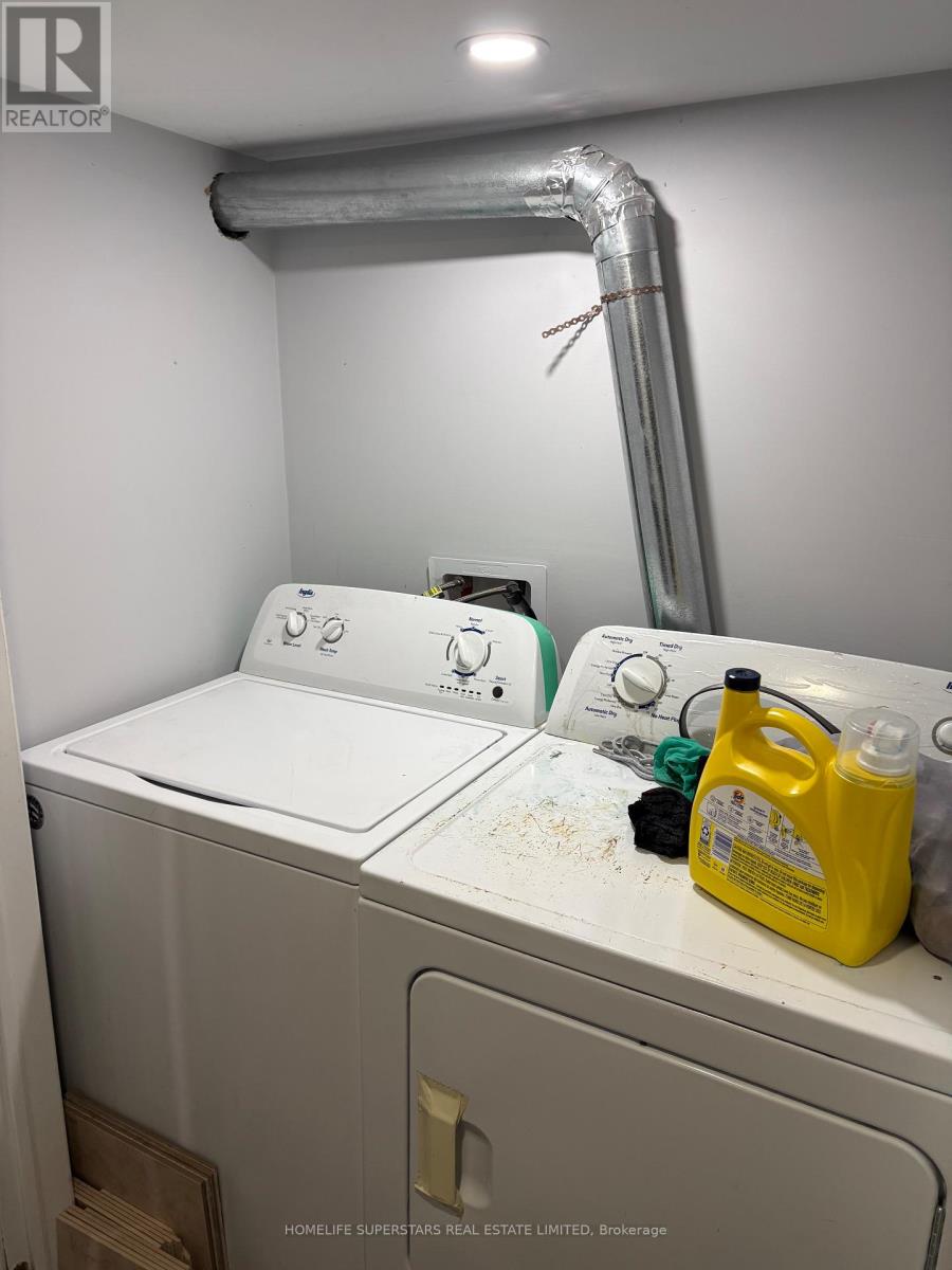 31 Daden Oaks Drive S, Brampton, Ontario  L6P 3R7 - Photo 9 - W12657828