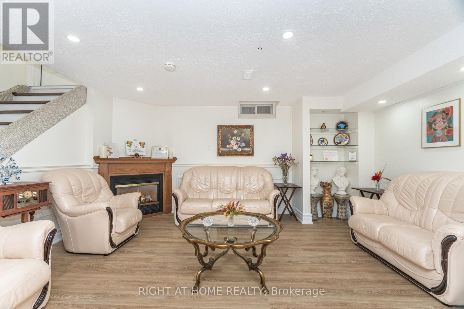 2 Melrose Gardens, Brampton, Ontario  L7A 1J7 - Photo 41 - W12657848