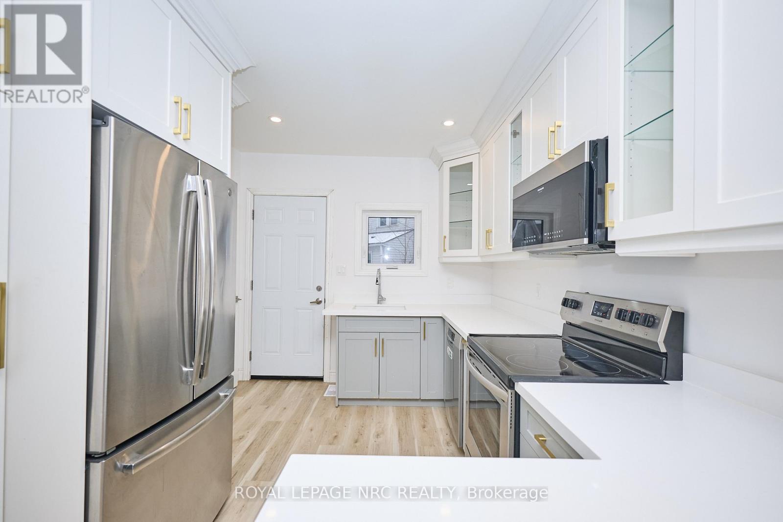 29 Trapnell Street, St. Catharines, Ontario  L2R 1B1 - Photo 11 - X12637928