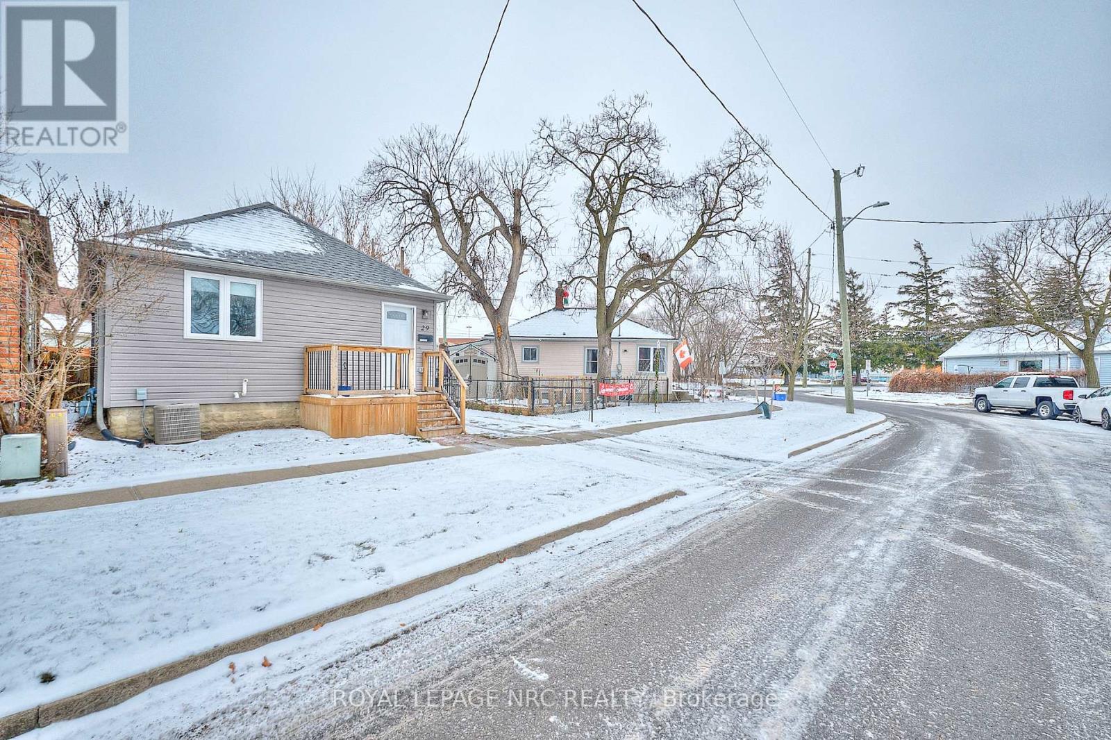 29 Trapnell Street, St. Catharines, Ontario  L2R 1B1 - Photo 32 - X12637928