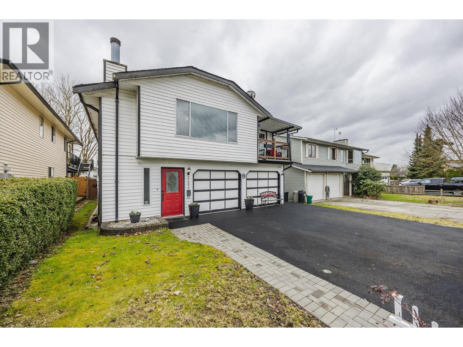 20492 THORNE AVENUE, Maple Ridge, British Columbia