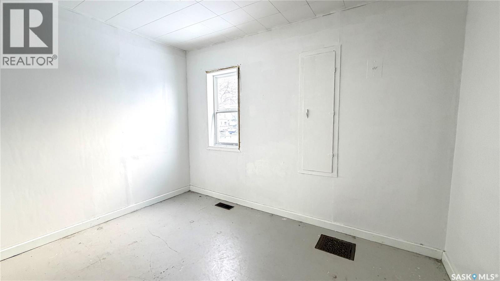 319 Railway Avenue, Outlook, Saskatchewan  S0L 2N0 - Photo 19 - SK026066