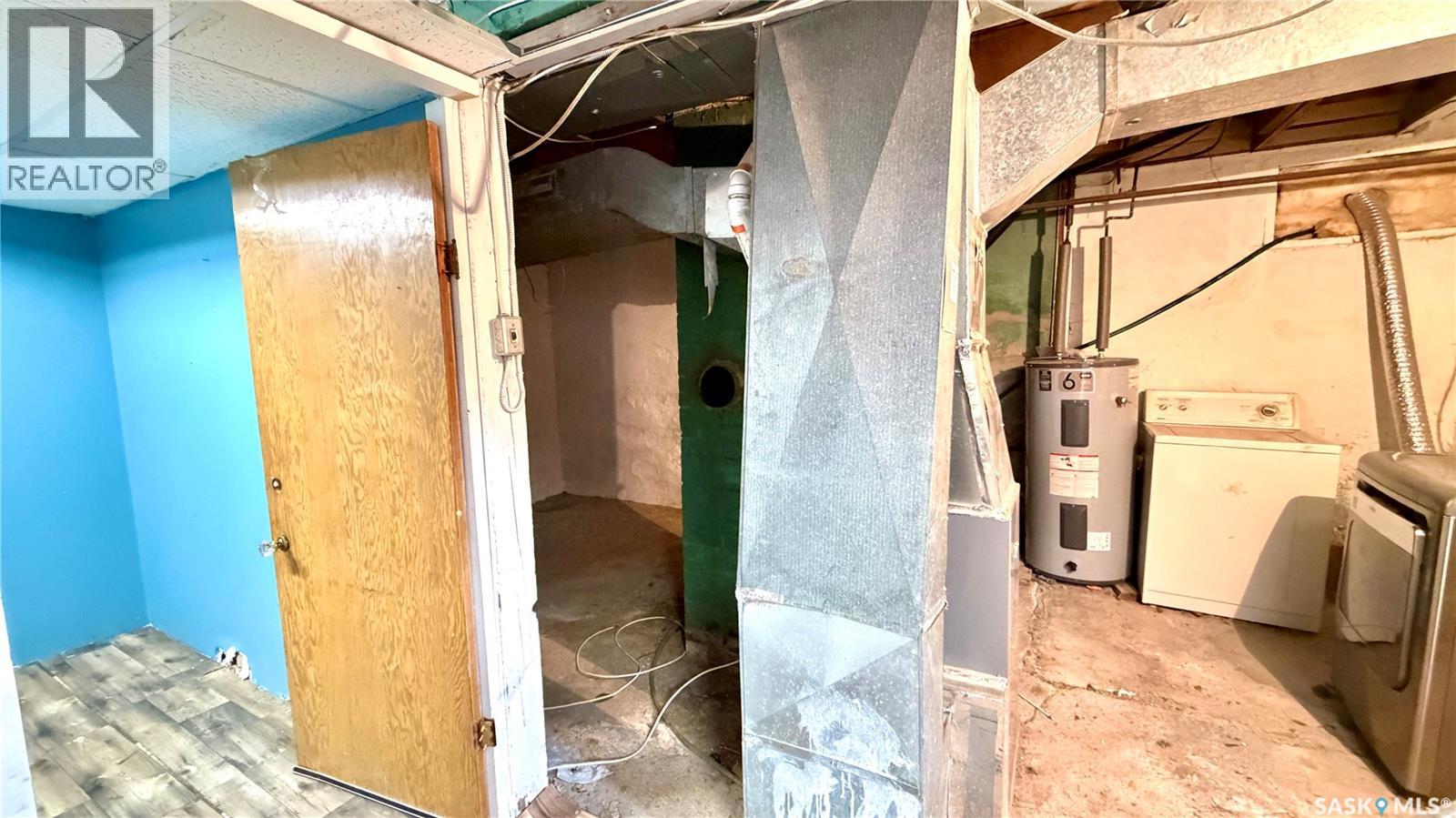 319 Railway Avenue, Outlook, Saskatchewan  S0L 2N0 - Photo 32 - SK026066