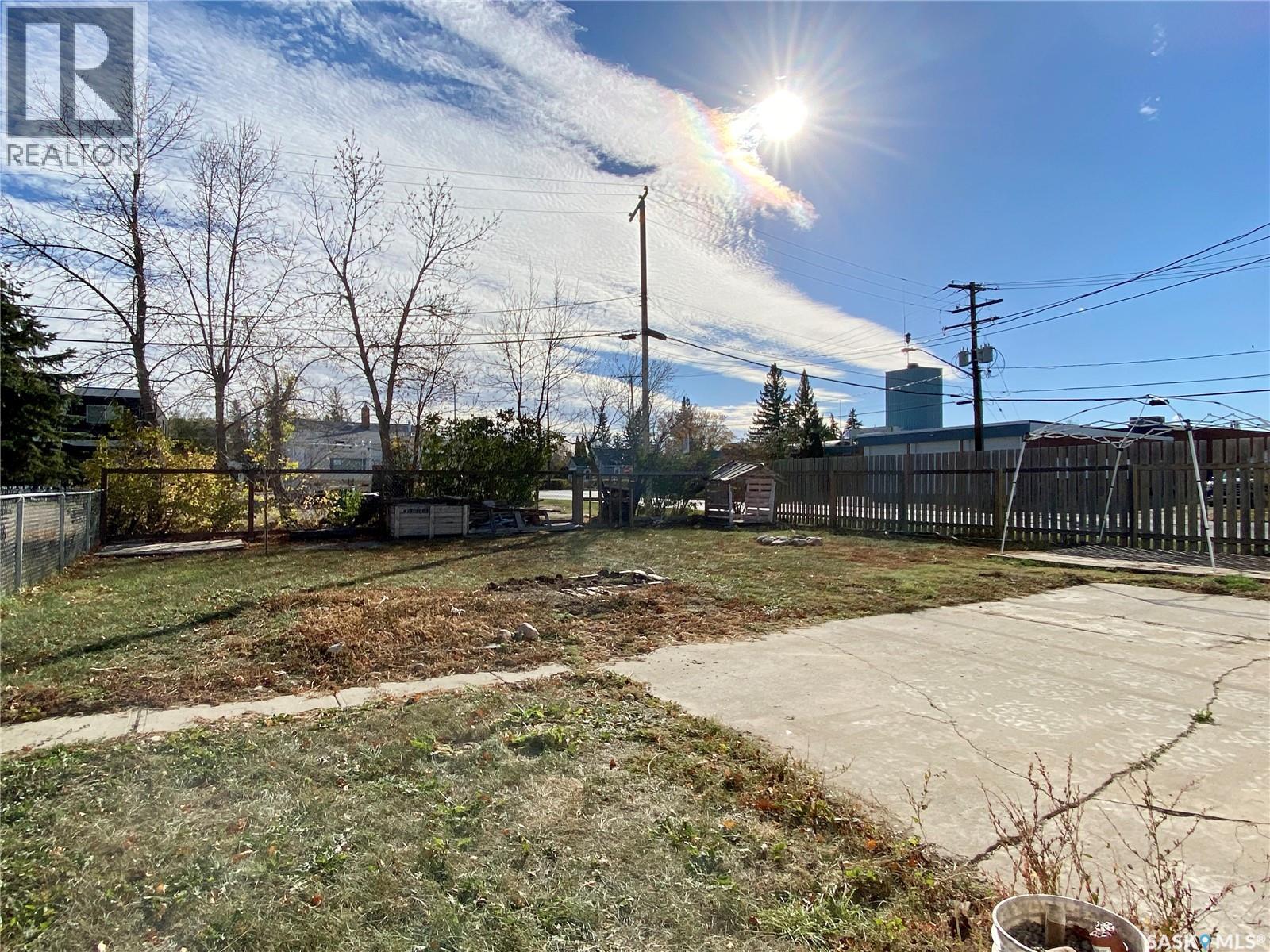 319 Railway Avenue, Outlook, Saskatchewan  S0L 2N0 - Photo 6 - SK026066