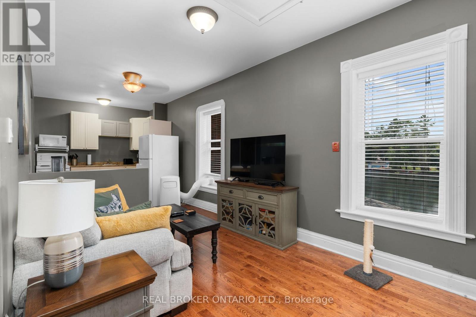 1002 Cowbell Lane N, Gravenhurst, Ontario  P0E 1N0 - Photo 19 - X12655152