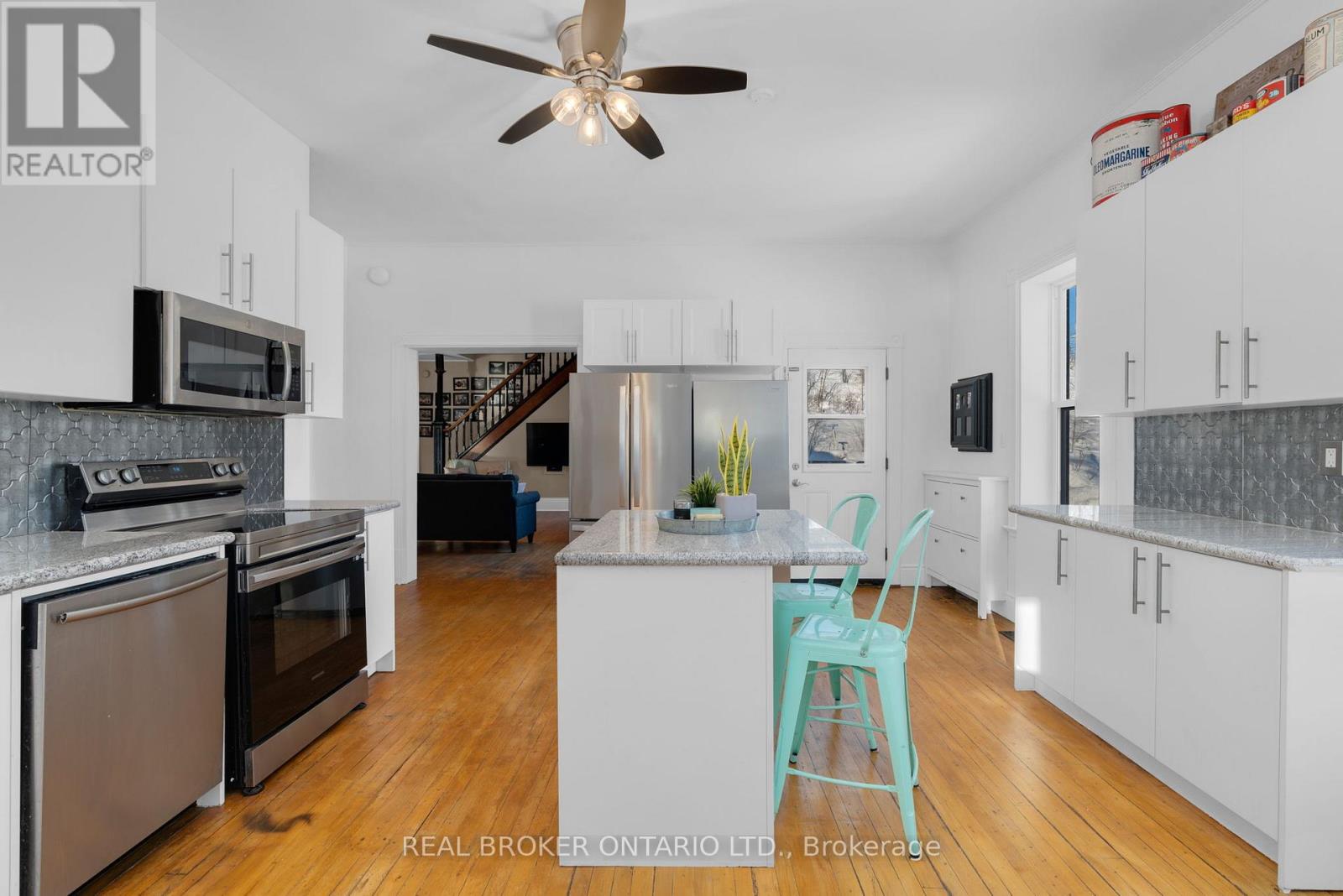 1002 Cowbell Lane N, Gravenhurst, Ontario  P0E 1N0 - Photo 6 - X12655152