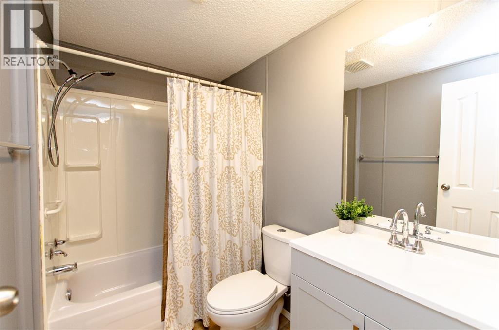 43 Parkside Drive, Red Deer, Alberta  T4P 1K1 - Photo 25 - A2262823