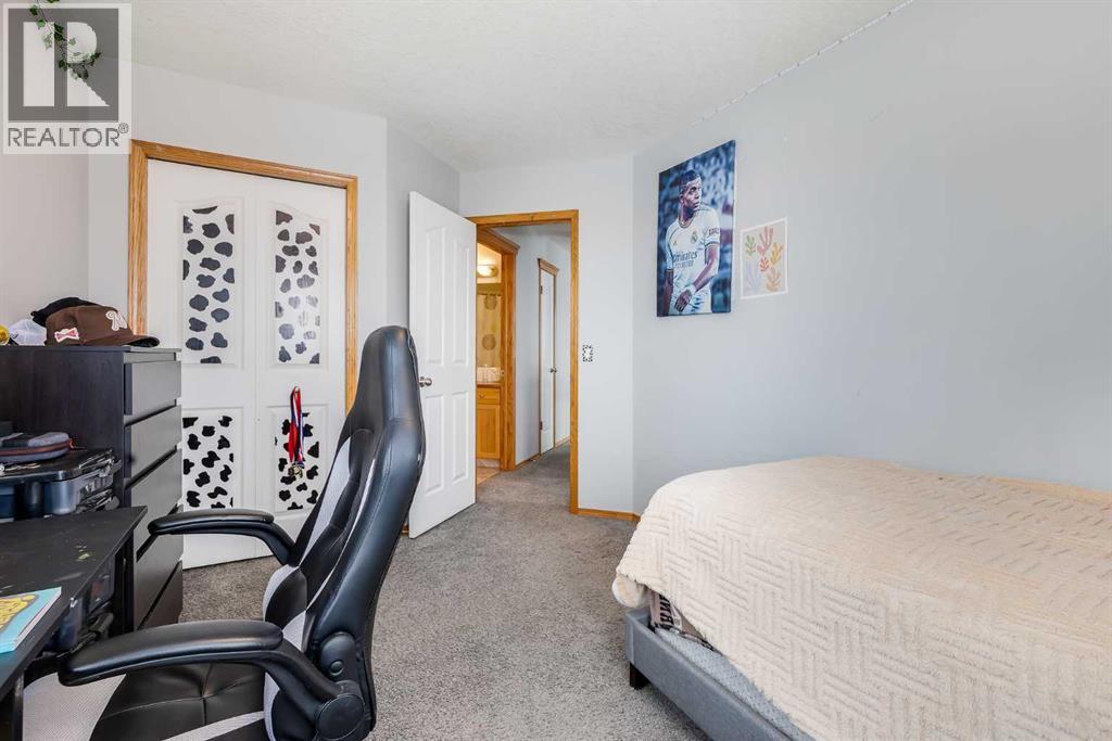 144 Bow Ridge Drive, Cochrane, Alberta  T4C 1V8 - Photo 19 - A2272332