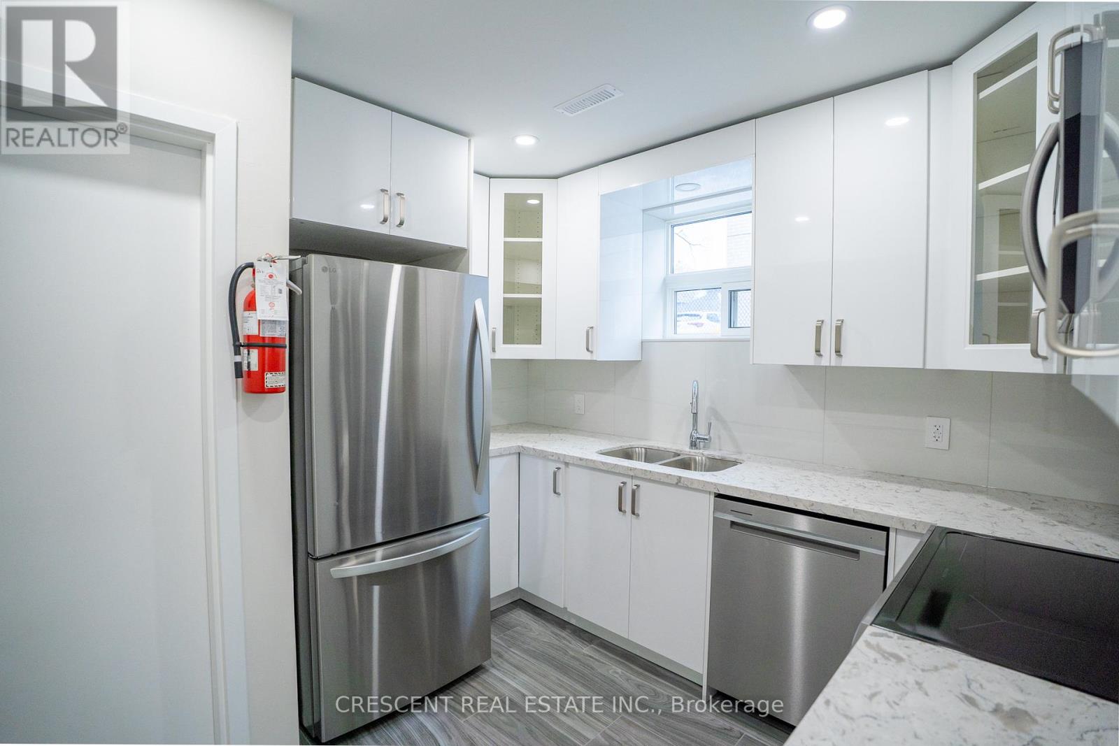 1 - 19 QUEEN STREET W, Mississauga, Ontario