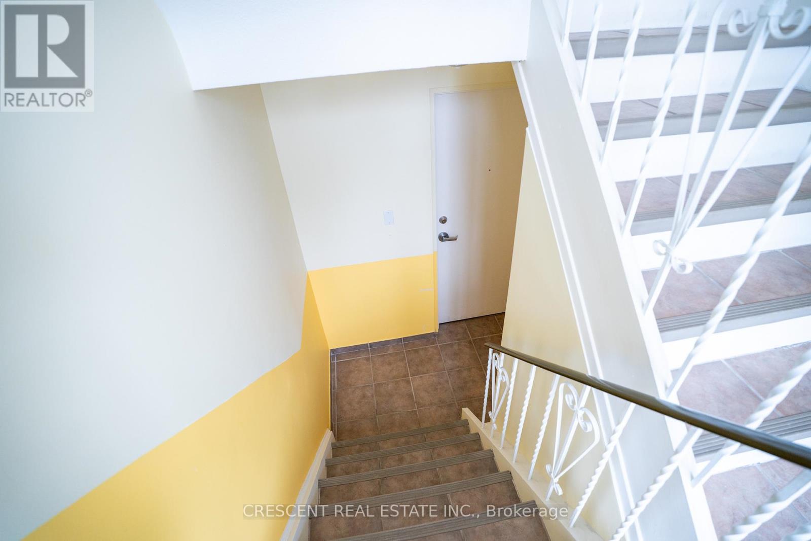 1 - 19 Queen Street W, Mississauga, Ontario  L5H 1L5 - Photo 12 - W12657886