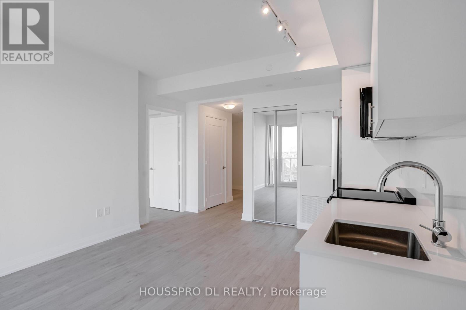 623 - 412 Silver Maple Rd Road, Oakville, Ontario  L6H 7X8 - Photo 18 - W12657896