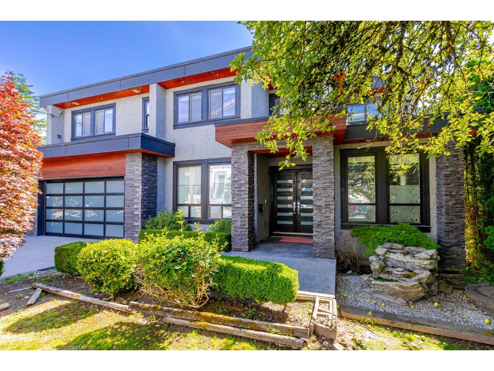 1540 Maple Street, White Rock, British Columbia  V4B 4N5 - Photo 3 - R3075461