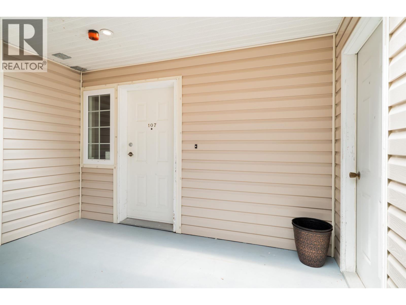 107 22515 116 Avenue, Maple Ridge, British Columbia  V2X 9T9 - Photo 2 - R3075414