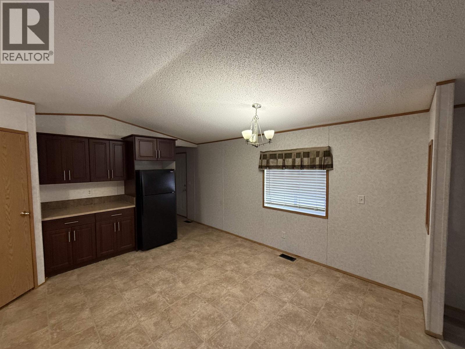 8106 85a Avenue, Fort St. John, British Columbia  V1J 0G9 - Photo 3 - R3072974