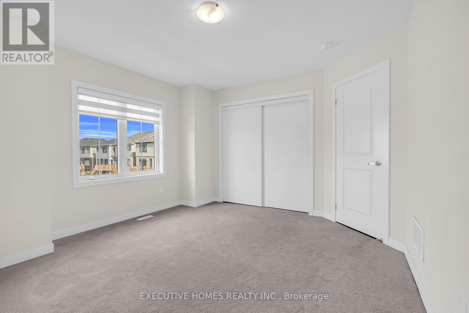 170 Lilac Circle, Haldimand, Ontario  N3W 0H5 - Photo 35 - X12654346