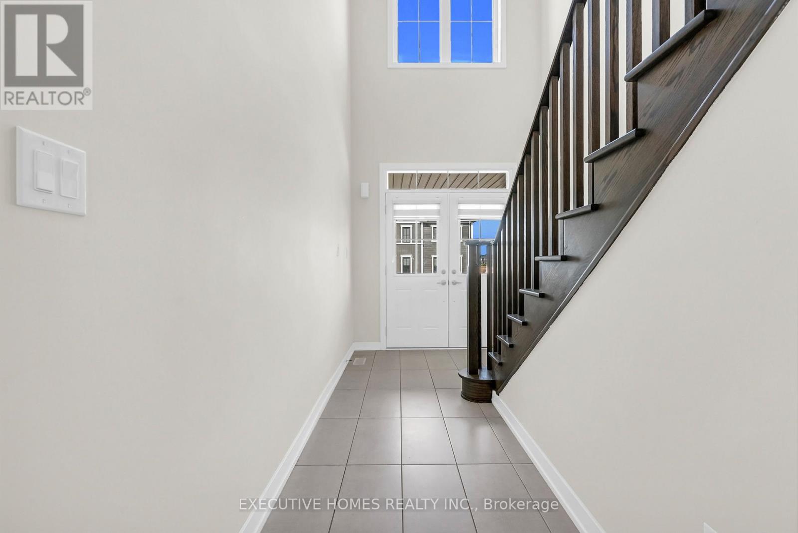 170 Lilac Circle, Haldimand, Ontario  N3W 0H5 - Photo 9 - X12654346