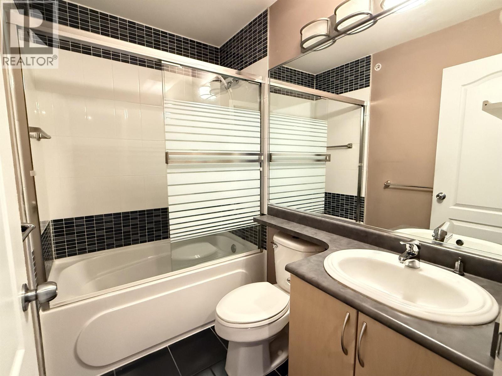 102 3760 Dominion Street, Burnaby, British Columbia  V5G 1B9 - Photo 9 - R3075508