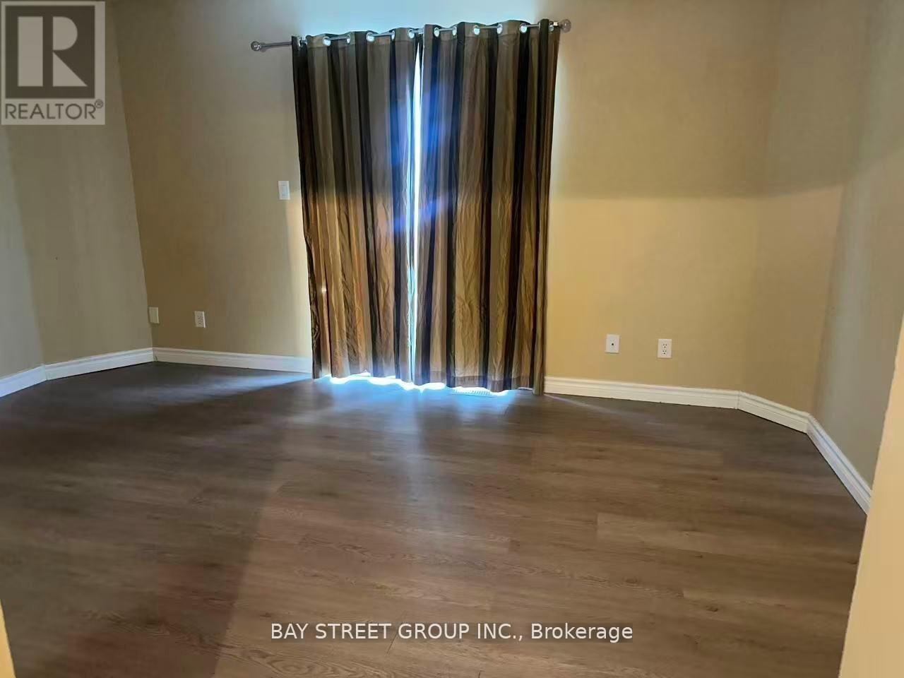 135 Walmer Garden, London North, Ontario  N6G 4H2 - Photo 12 - X12657918