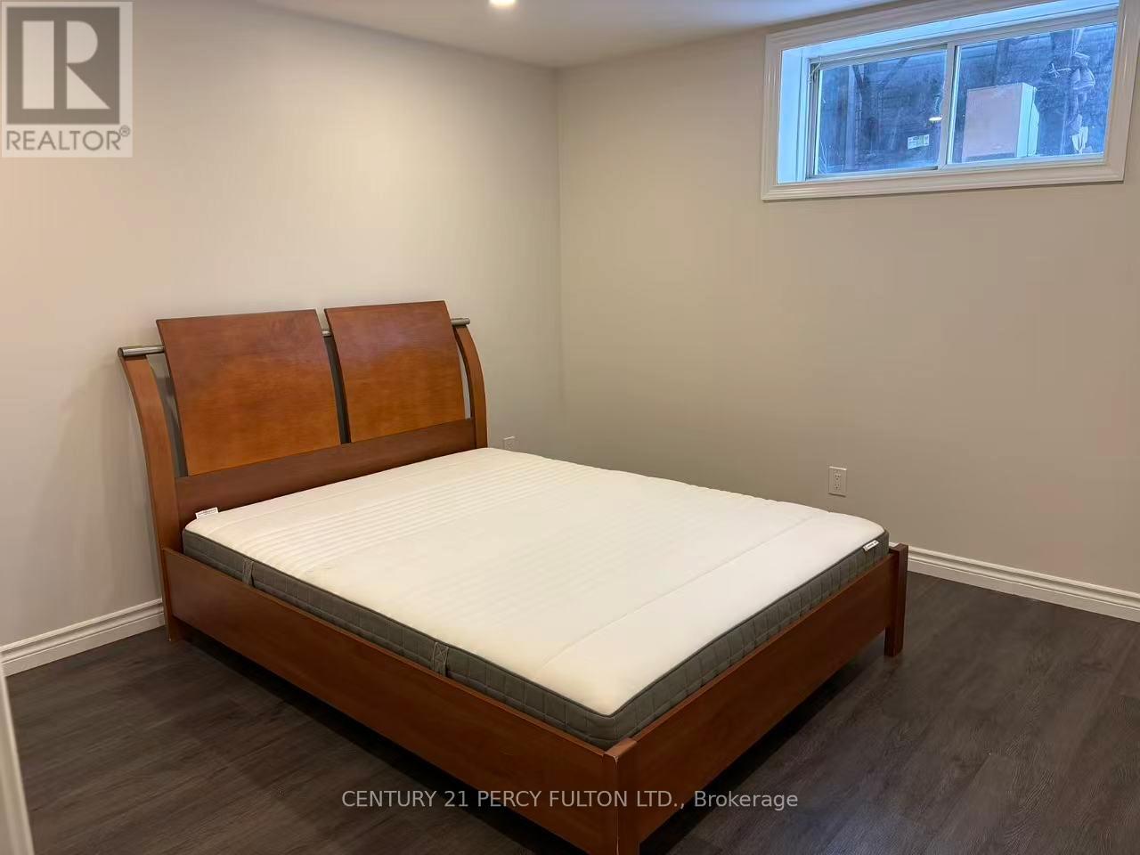 Basement - 22 Chester Street, Oakville, Ontario  L6H 6G8 - Photo 18 - W12650398