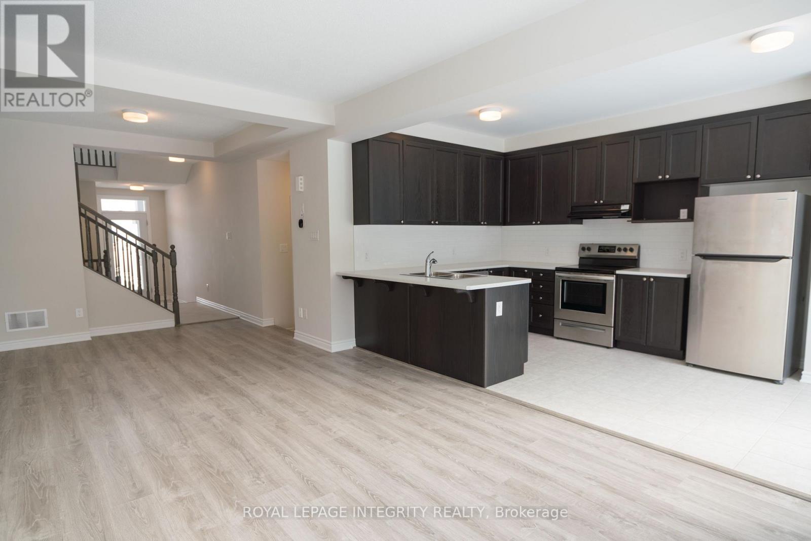 540 Culdaff Road, Ottawa, Ontario  K2S 2Z7 - Photo 4 - X12534046