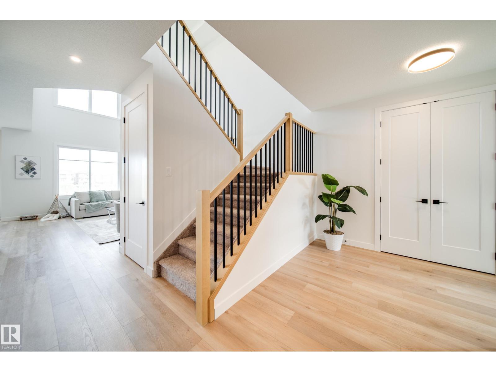 3 Cloutier Cl, St. Albert, Alberta  T8T 2C9 - Photo 2 - E4459905