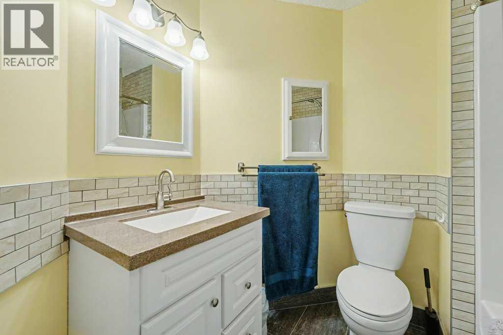 35 Somerglen Way Sw, Calgary, Alberta  T2Y 4B1 - Photo 27 - A2276664