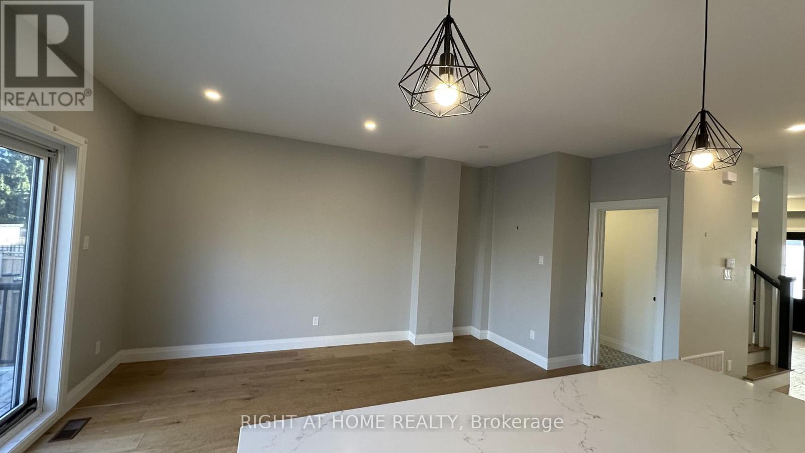 83 Third Street, Toronto, Ontario  M8V 2Y1 - Photo 10 - W12657922