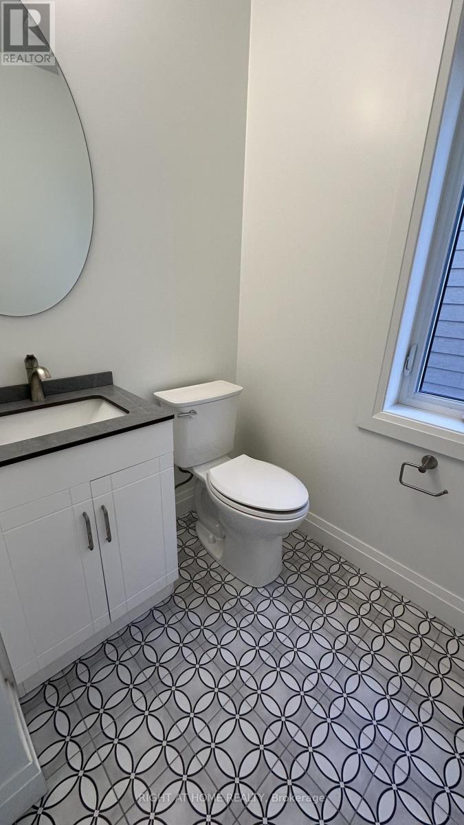 83 Third Street, Toronto, Ontario  M8V 2Y1 - Photo 16 - W12657922