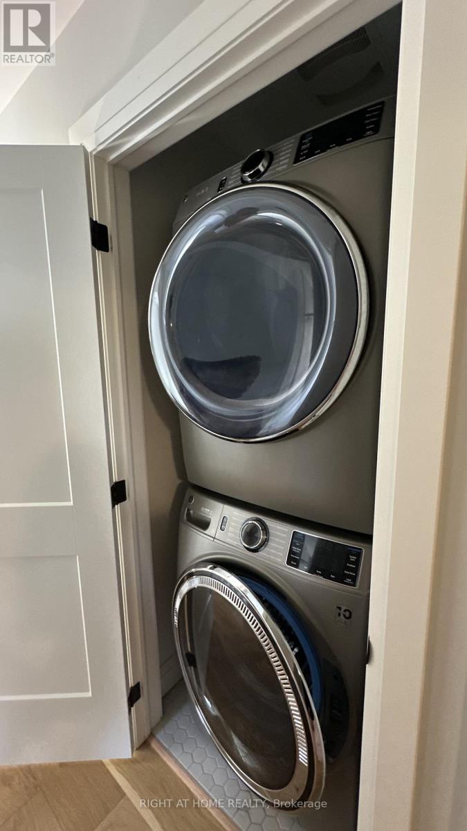 83 Third Street, Toronto, Ontario  M8V 2Y1 - Photo 25 - W12657922