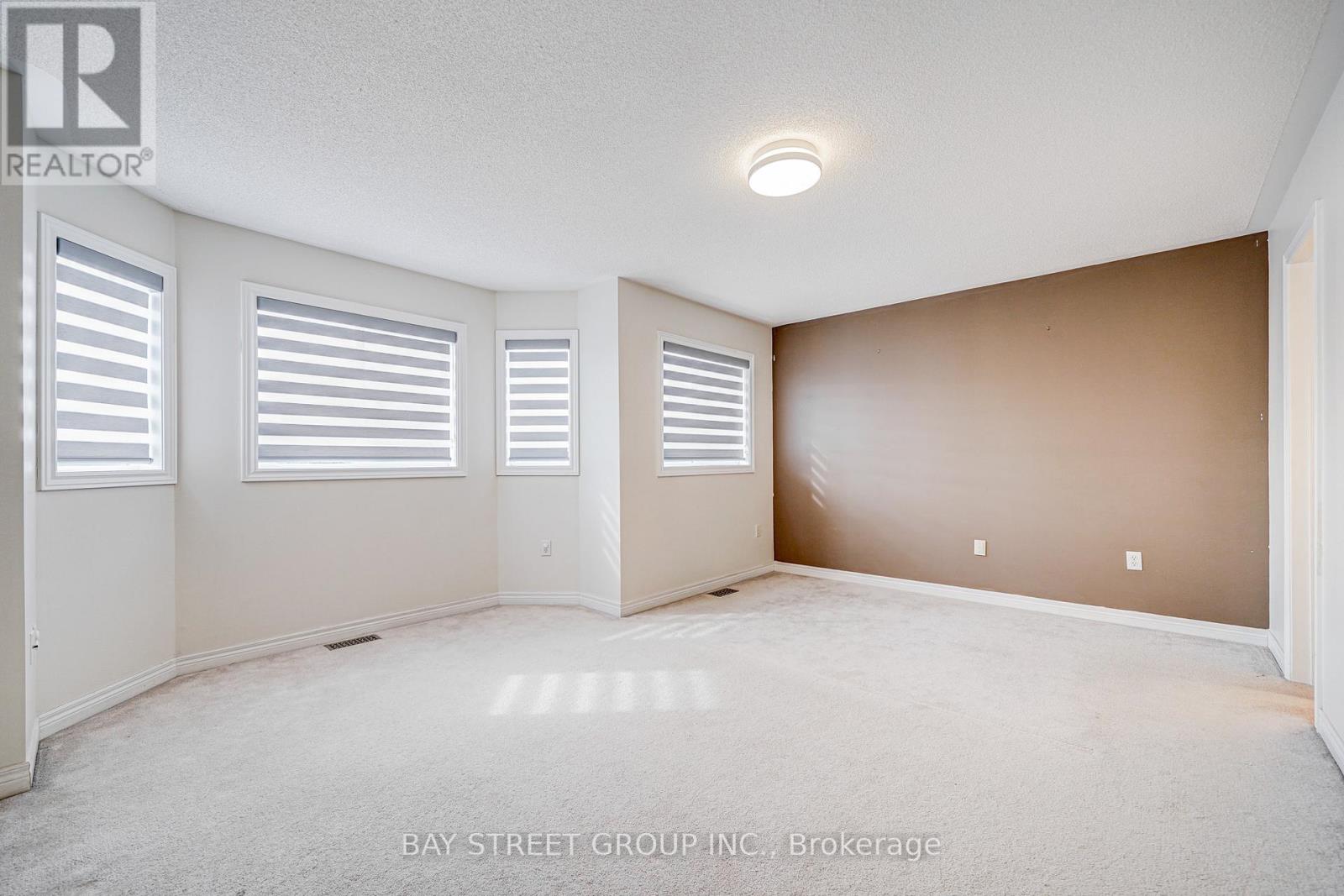 2470 Nichols Drive, Oakville, Ontario  L6H 6Y5 - Photo 21 - W12657936