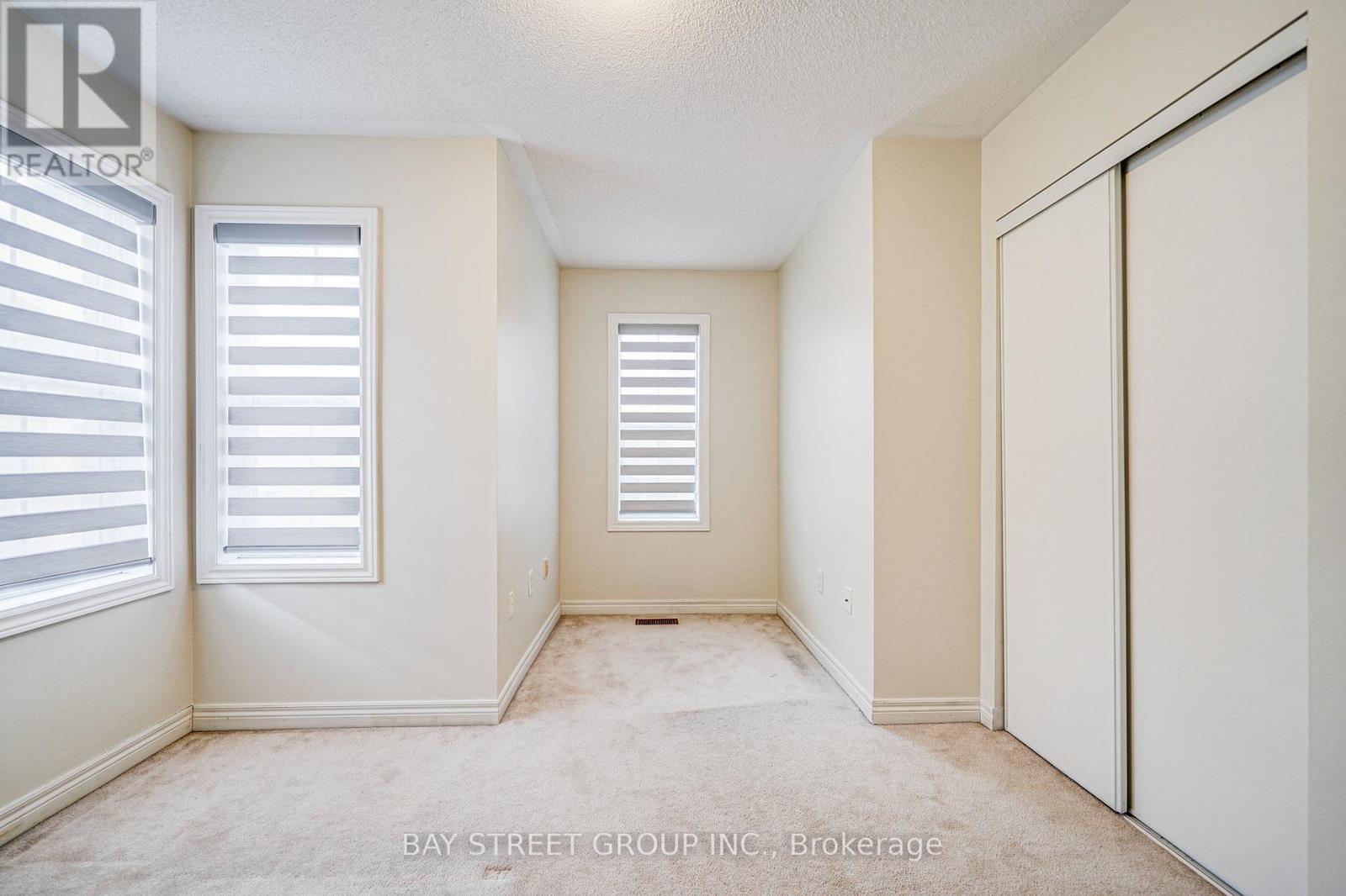 2470 Nichols Drive, Oakville, Ontario  L6H 6Y5 - Photo 32 - W12657936