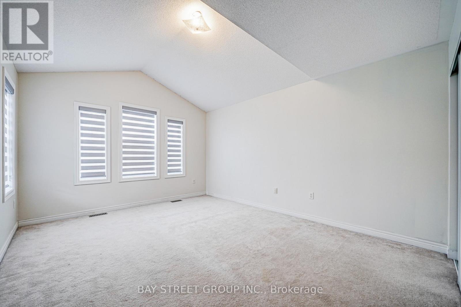 2470 Nichols Drive, Oakville, Ontario  L6H 6Y5 - Photo 34 - W12657936